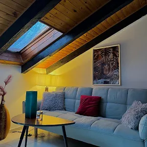  Apartment Hosting Dreams Attics - Duomo Italien