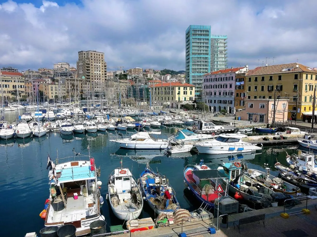 Apartamento Le Torri In Darsena Savona